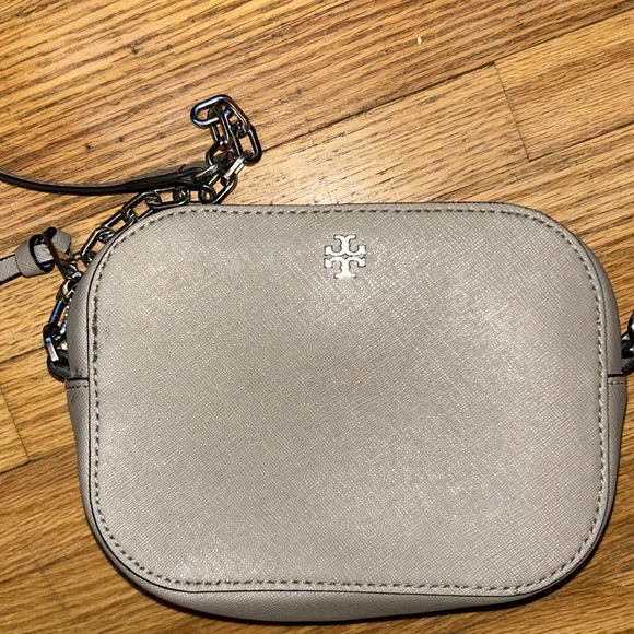 Tory Burch small gray crossbody - Picture 2 of 5
